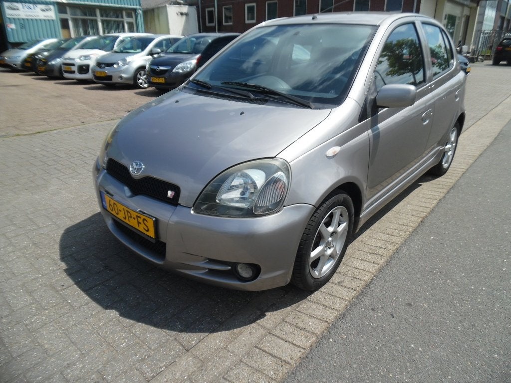 Toyota Yaris apk 5.2027 1.5-16V VVT-i TSport (bj 2002), Auto's, Toyota, Voorwielaandrijving, 1497 cc, 31 €/maand, 4 cilinders