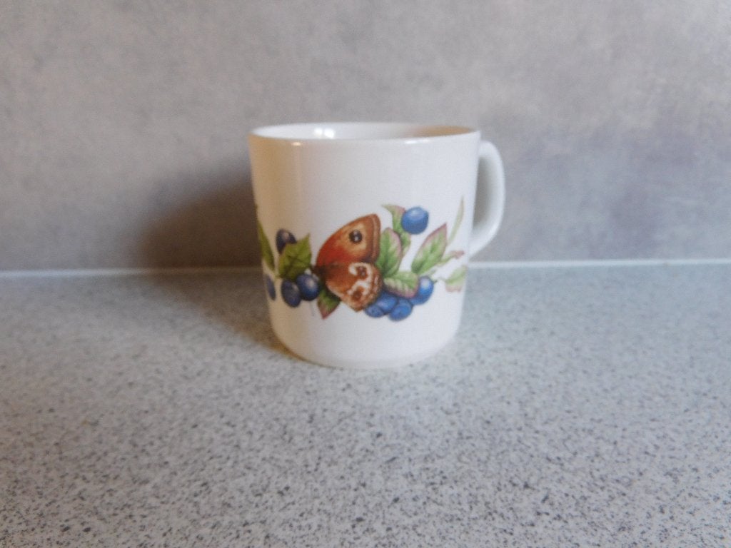 Mok Bosbes Bosvruchten Wedgwood Marjolein Bastin, Landelijk/Boerenbont, Zo goed als nieuw, Mok, Ophalen of Verzenden