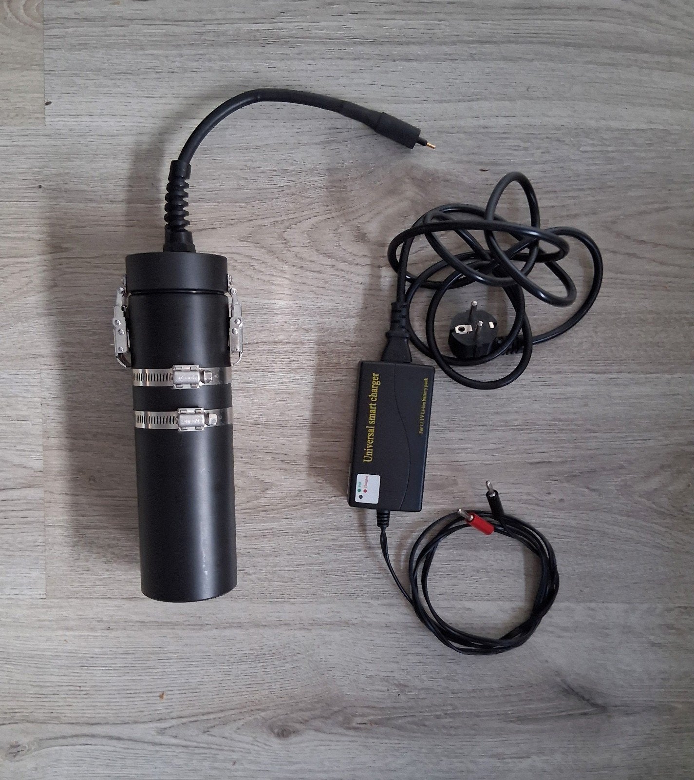 Te koop: Light Monkey 10Ah cannister. Eo cord 30cm. Lader, Ophalen of Verzenden, Duiklamp
