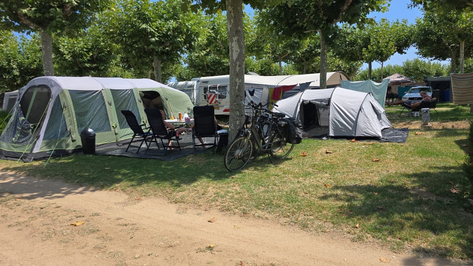 Ruime 6-persoons tent, Caravans en Kamperen, Tenten, Ophalen, Gebruikt, Tot en met 6