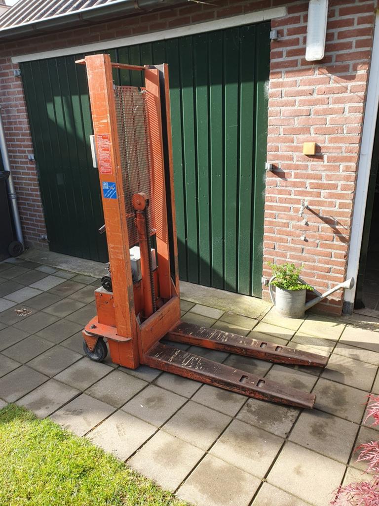 Stapelaar incab semi Electrisch, Tot 1000 kg, Ophalen, Elektrisch, Stapelaar