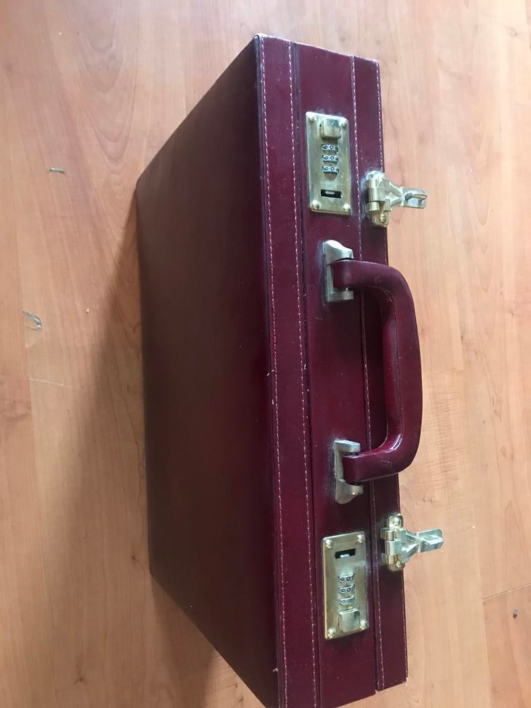 Vintage bruine leren attaché-aktetas: harde laptoptas, Gebruikt, Hard kunststof, Minder dan 50 cm, Ophalen of Verzenden