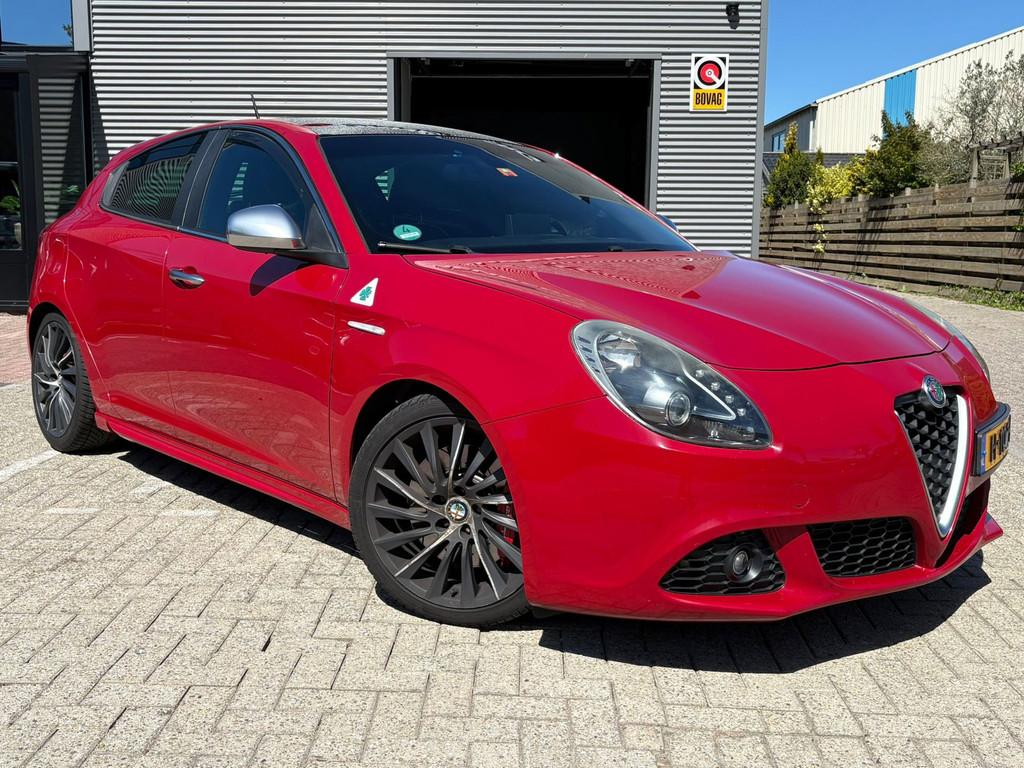 Alfa Romeo Giulietta 1.7 TBi Quadrifoglio Verde, UNIEK NIEUW, Auto's, Euro 5, 4 cilinders, Bedrijf, Handgeschakeld