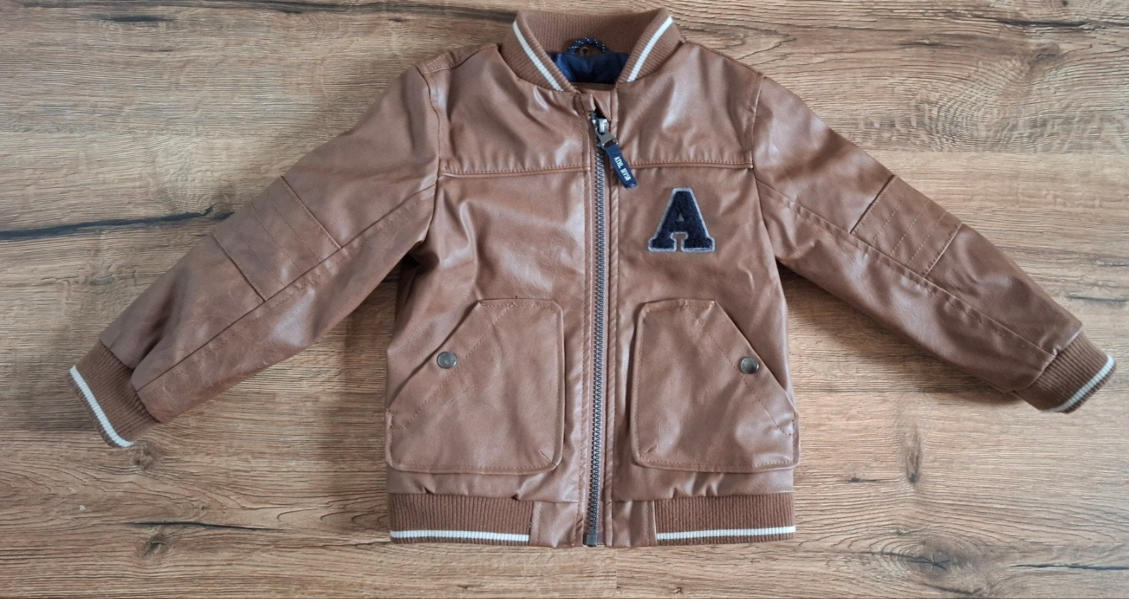 Z.G.A.N. Bruine tussenjas maat 92., Kinderen en Baby's, Kinderkleding | Maat 92, C&A, Ophalen of Verzenden, Zo goed als nieuw
