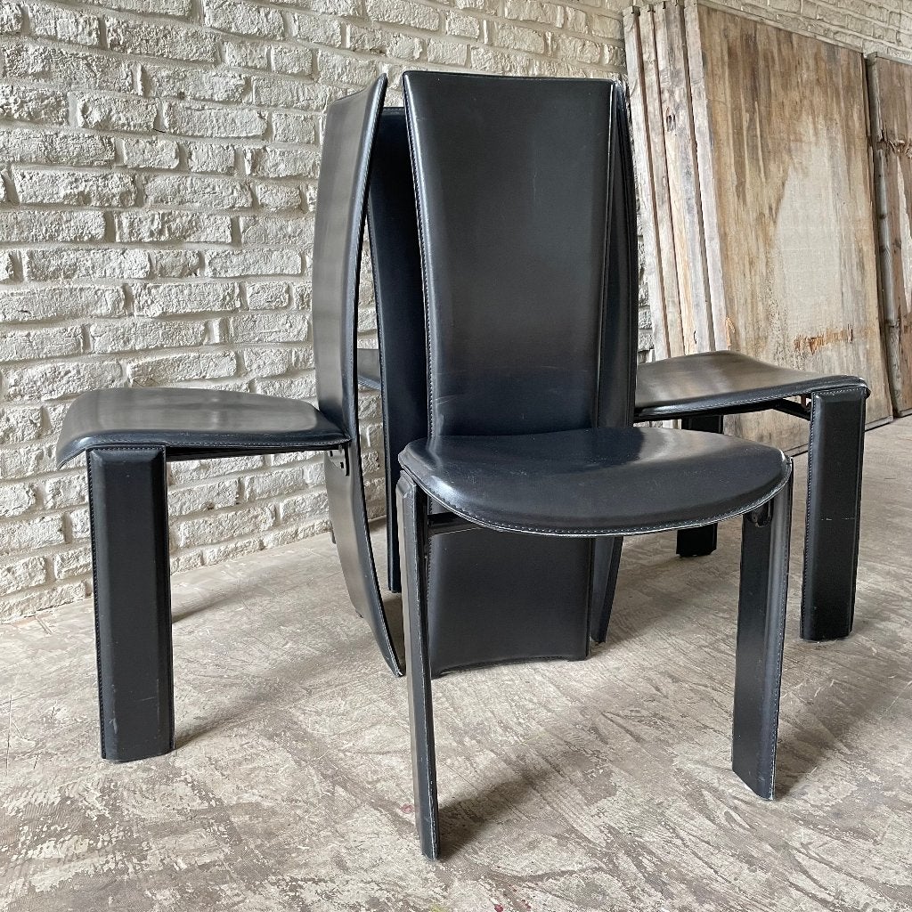 4 vintage Italiaans design eetkamer stoelen, Ophalen, Vintage design, Zwart, Zo goed als nieuw
