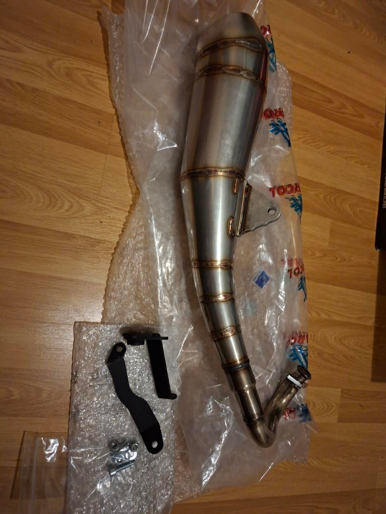 Uitlaat Piaggio 2 Blaster DMP zip Typhoon Gilera Runner, Ophalen, Zo goed als nieuw, Uitlaat