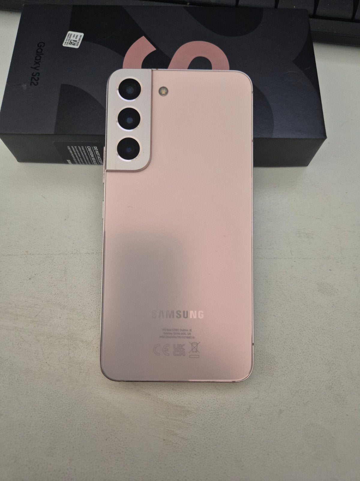 Foto 7 van Samsung Galaxy S22 256GB Pink Rose - Zo goed als nieuw