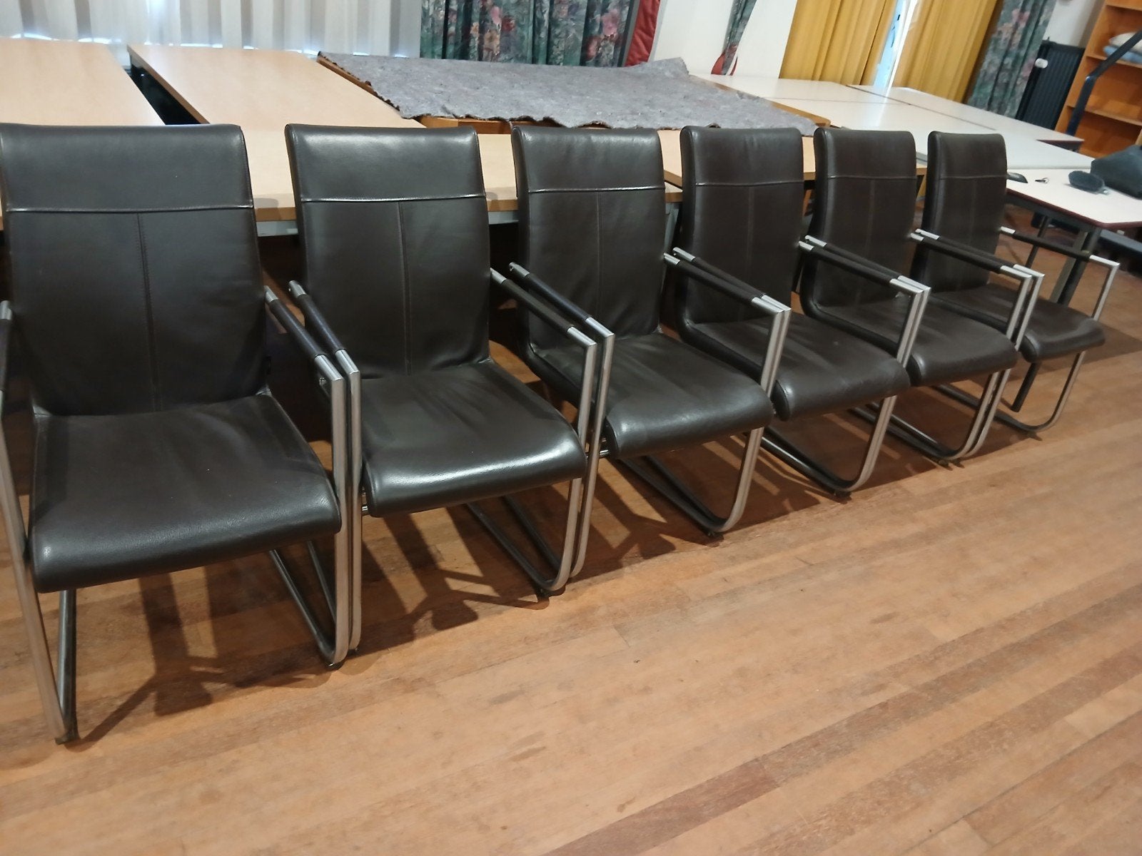Henders & Hazel 6 stoelen, leren bekleding, bieden per stuk, Ophalen, Gebruikt, Bruin, Metaal