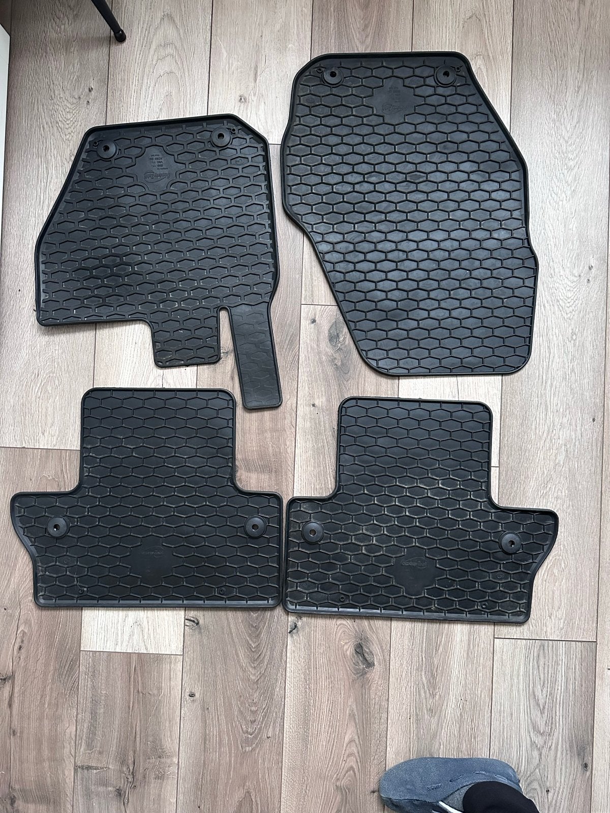 Rubberen automatten set volvo v60, Ophalen, Gebruikt