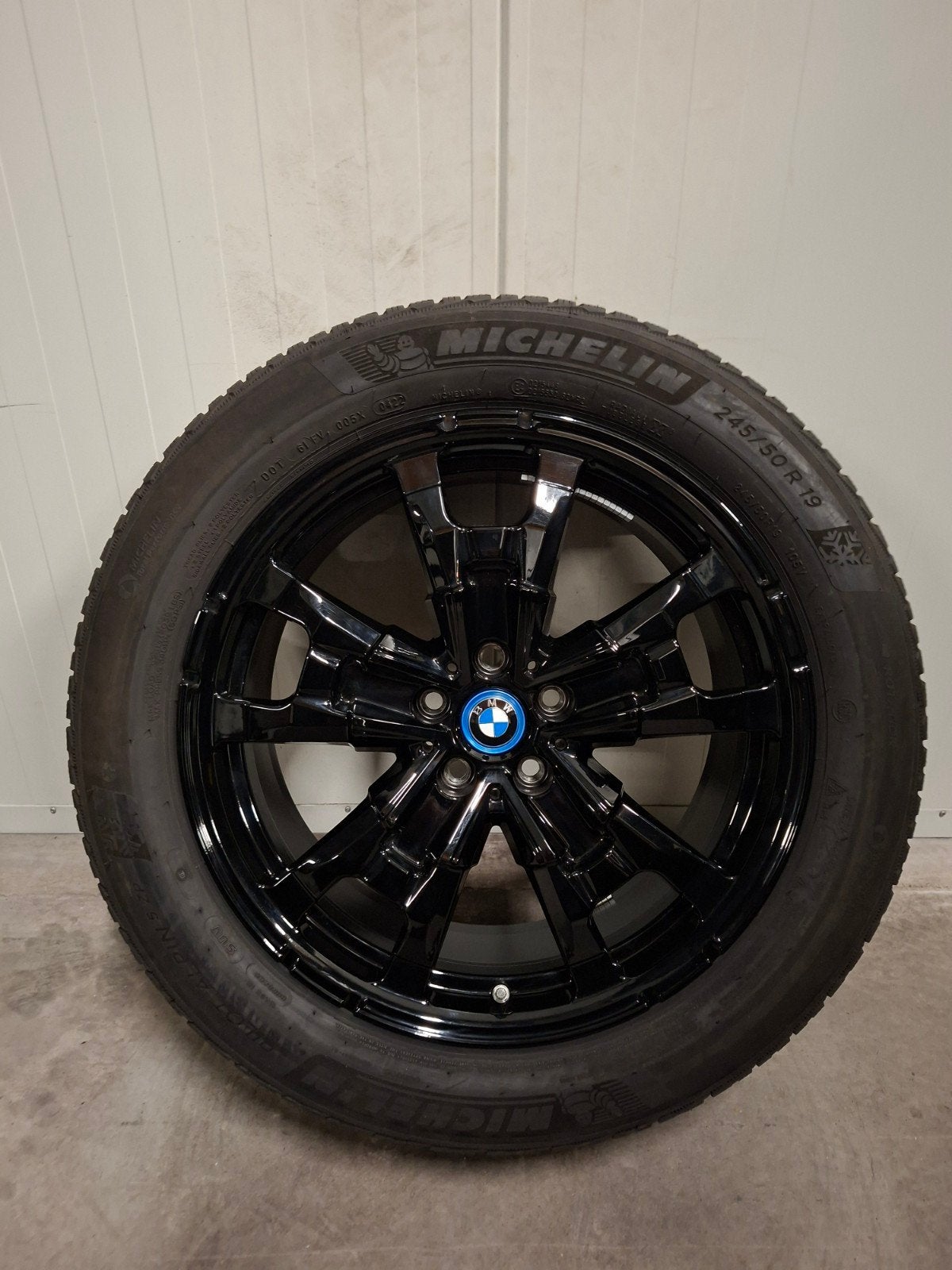 19' BMW iX3 G08 Styling 842 Aerodynamics met winterbanden, 19 inch, 245 mm, Banden en Velgen, Personenwagen