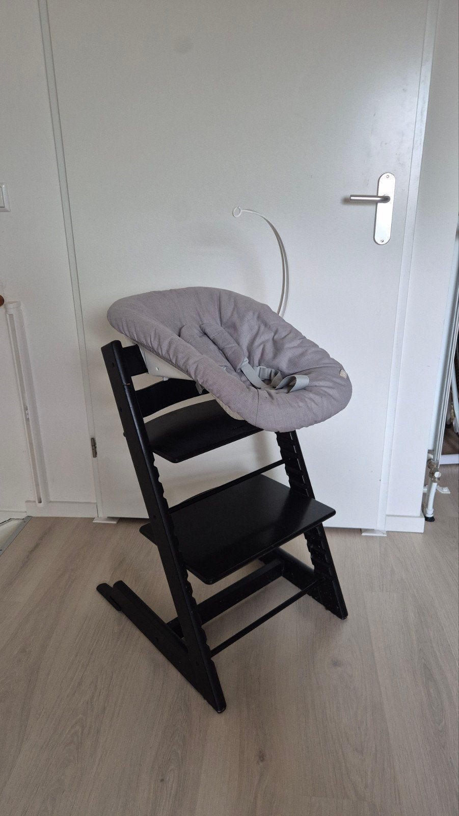 Stokke Tripp Trapp Zwart met complete set accessoires, Kinderen en Baby's, Kinderstoelen, Ophalen, Gebruikt, Meegroeistoel, Gordel(s)