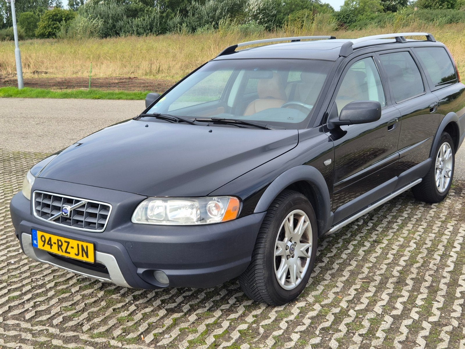 Volvo XC70 2.5 T AWD Geartronic 2005 Zwart, Auto's, Automaat, 1800 kg, Electronic Stability Program (ESP), XC70