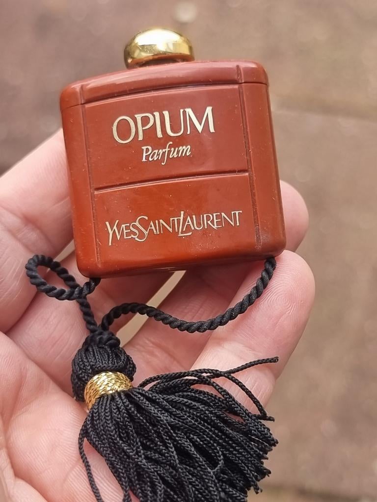 Opium by Yves Saint Laurent parfum 3,5ml, Ophalen of Verzenden, Zo goed als nieuw, Zwart, Gehele gezicht