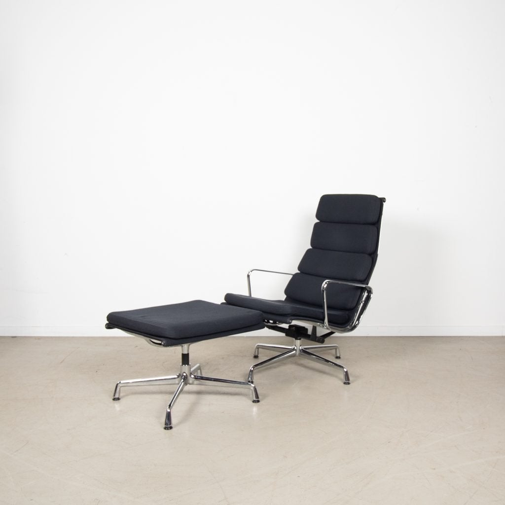Vitra Eames EA 222 Fauteuil Zwart Stof + Hocker, Huis en Inrichting, Vitra, Zo goed als nieuw, Niet ingevuld, Niet ingevuld
