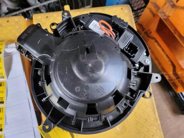 Kachel Ventilatiemotor van een BMW 1-Serie, Gebruikt, -, -, 3 maanden garantie