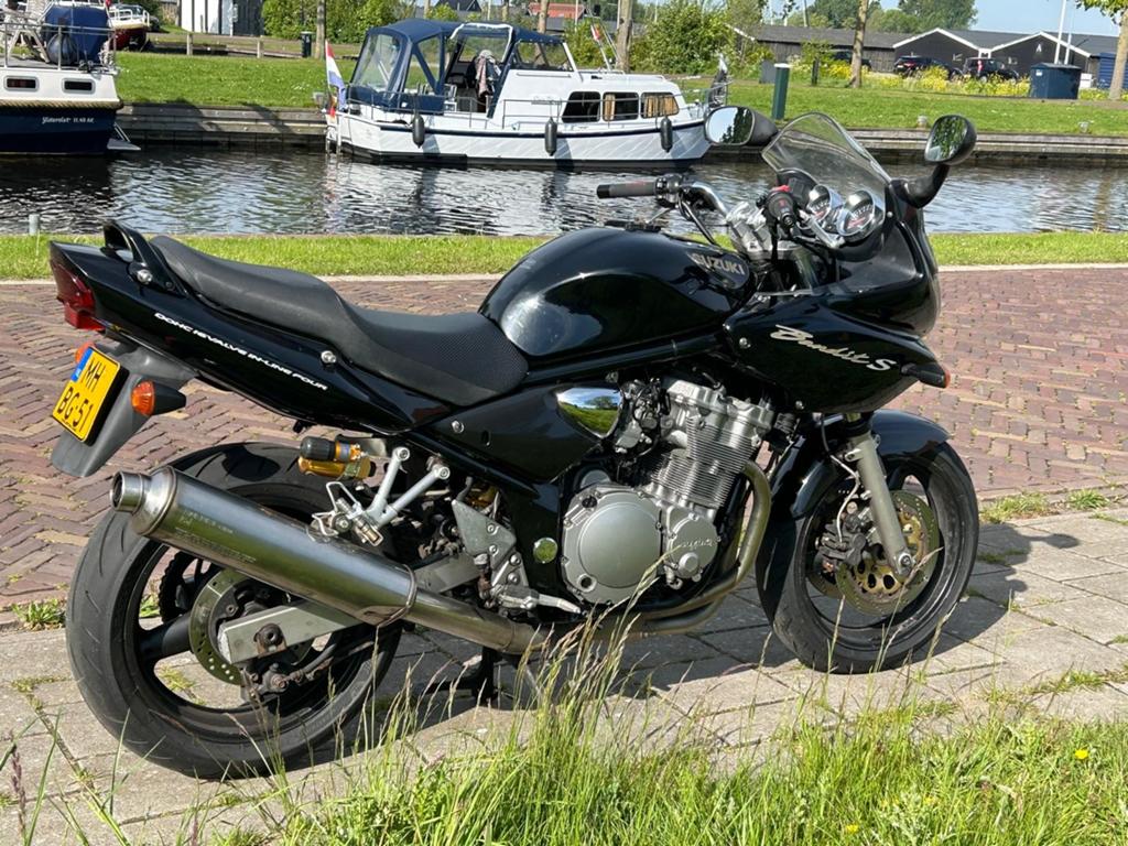Suzuki Bandit 600 met Öhlins vering en nieuwe banden, 4 cilinders, Motorrijbewijs A, Gebruikt, Particulier
