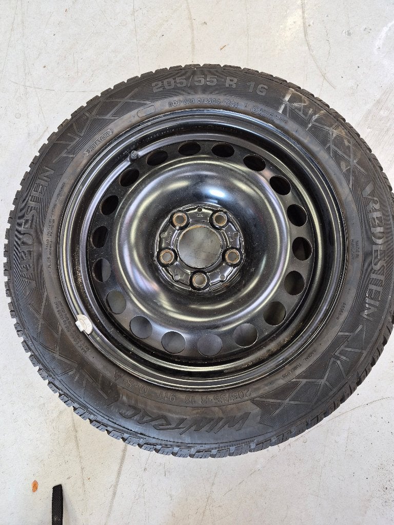Mercedes W245 4x Winterbanden + velg, Ophalen, 16 inch, Banden en Velgen, Nieuw