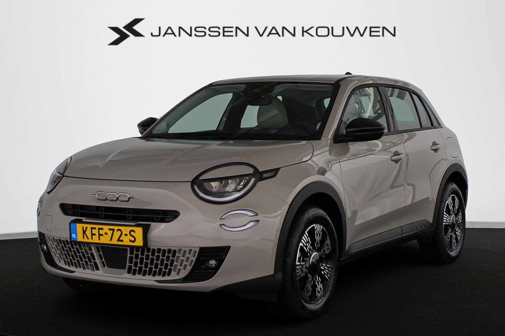 Fiat 600 1.2 Hybrid Icon Automaat Apple CarPlay 17", Auto's, 145 pk, Stof, 1199 cc, 620 kg