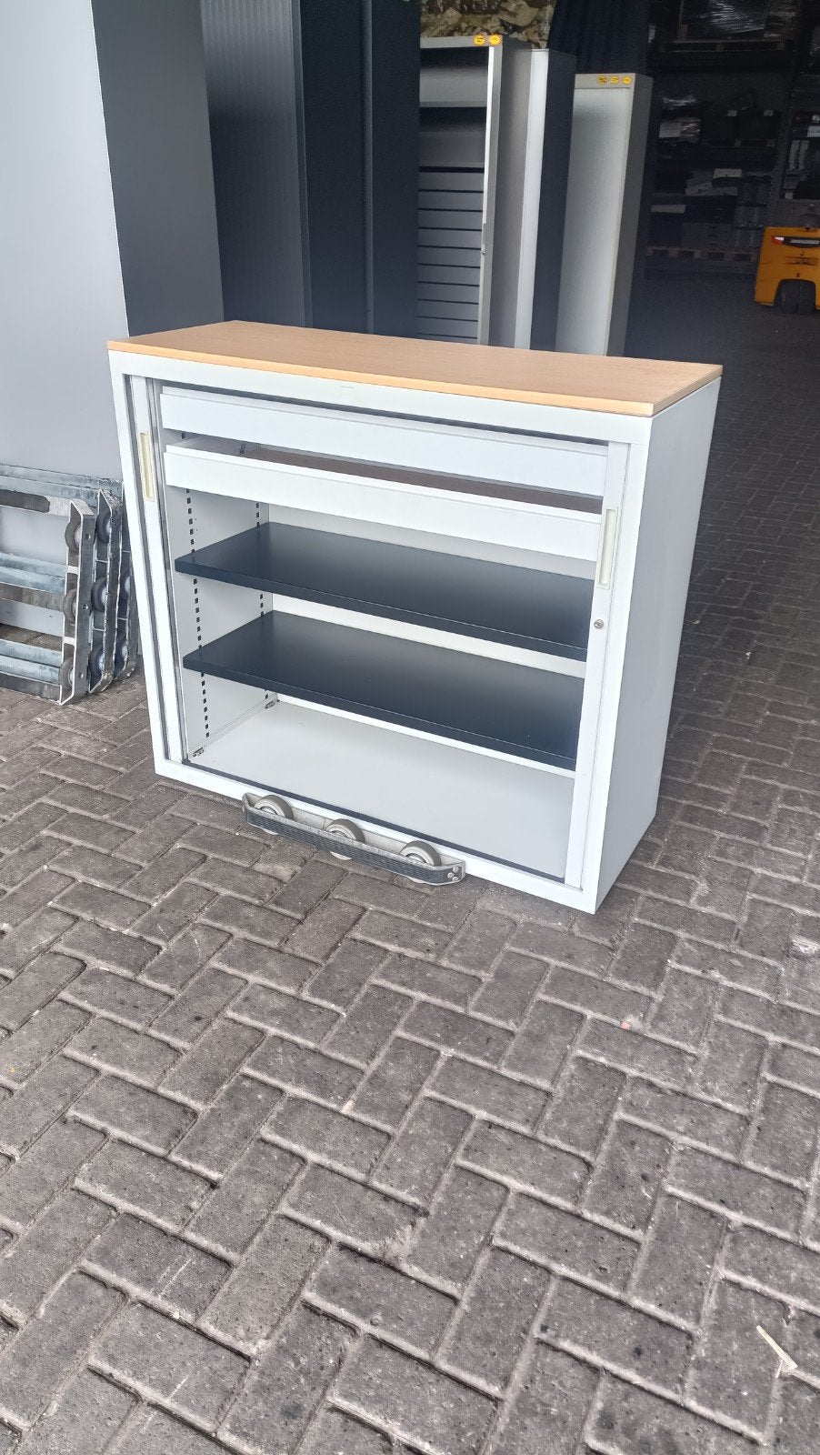 Halfhoge Metalen roldeurkasten archiefkasten, 100 tot 150 cm, R, 100 tot 150 cm, Meerdere deuren