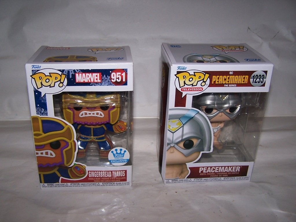 2 Funko poppen 951 Gingerbread Thanos en 1233 Peacemaker., Ophalen of Verzenden, Nieuw