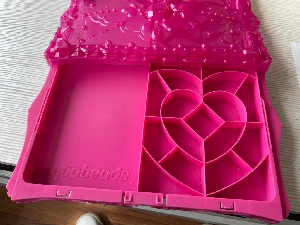 Aquabeads knutselbord roze met deksel, Ophalen of Verzenden, Gebruikt, Knutselen