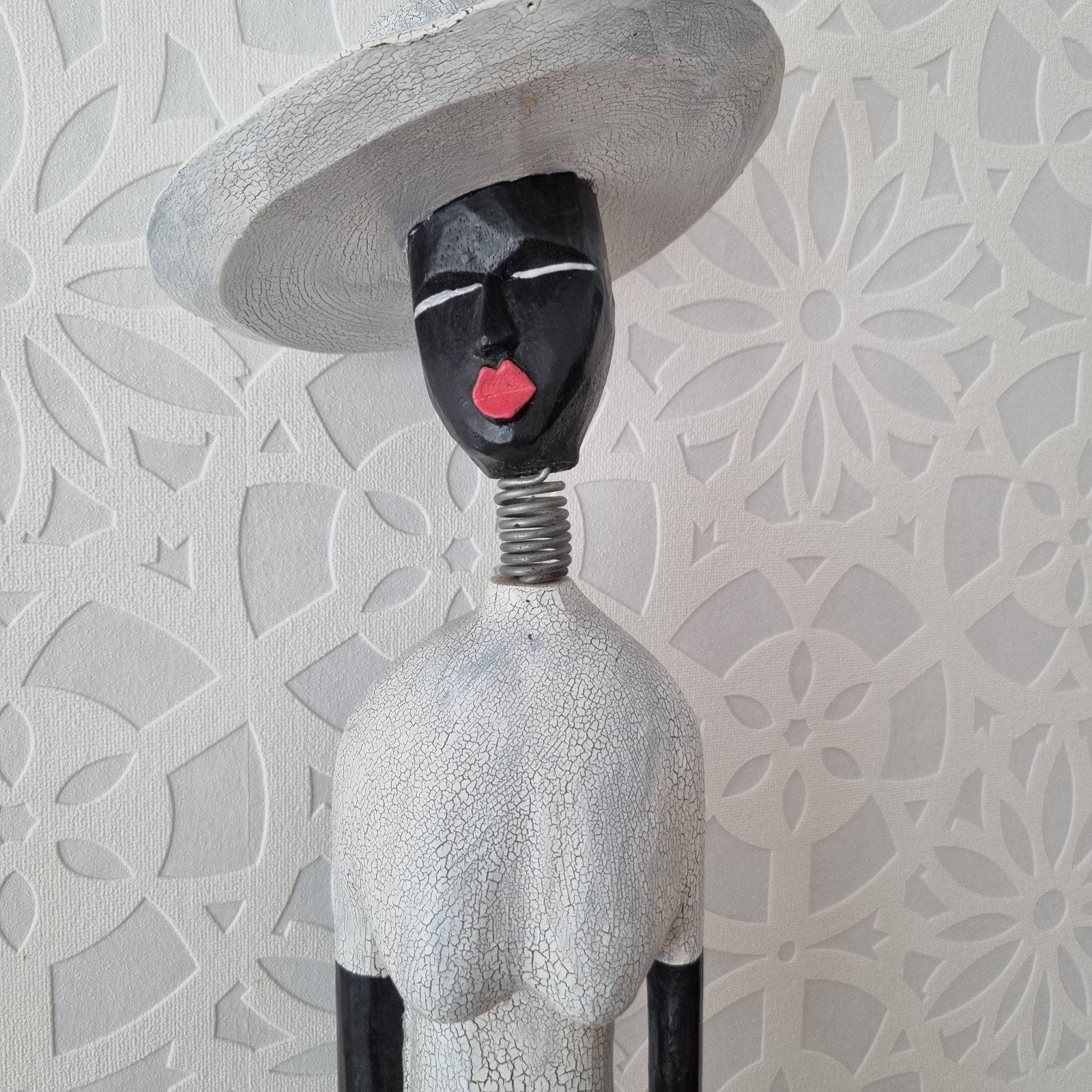 * APART* GROOT houten colon beeld kolon vrouw met hoed 1.05, Ophalen, Handgemaakt, Beeld, Hout