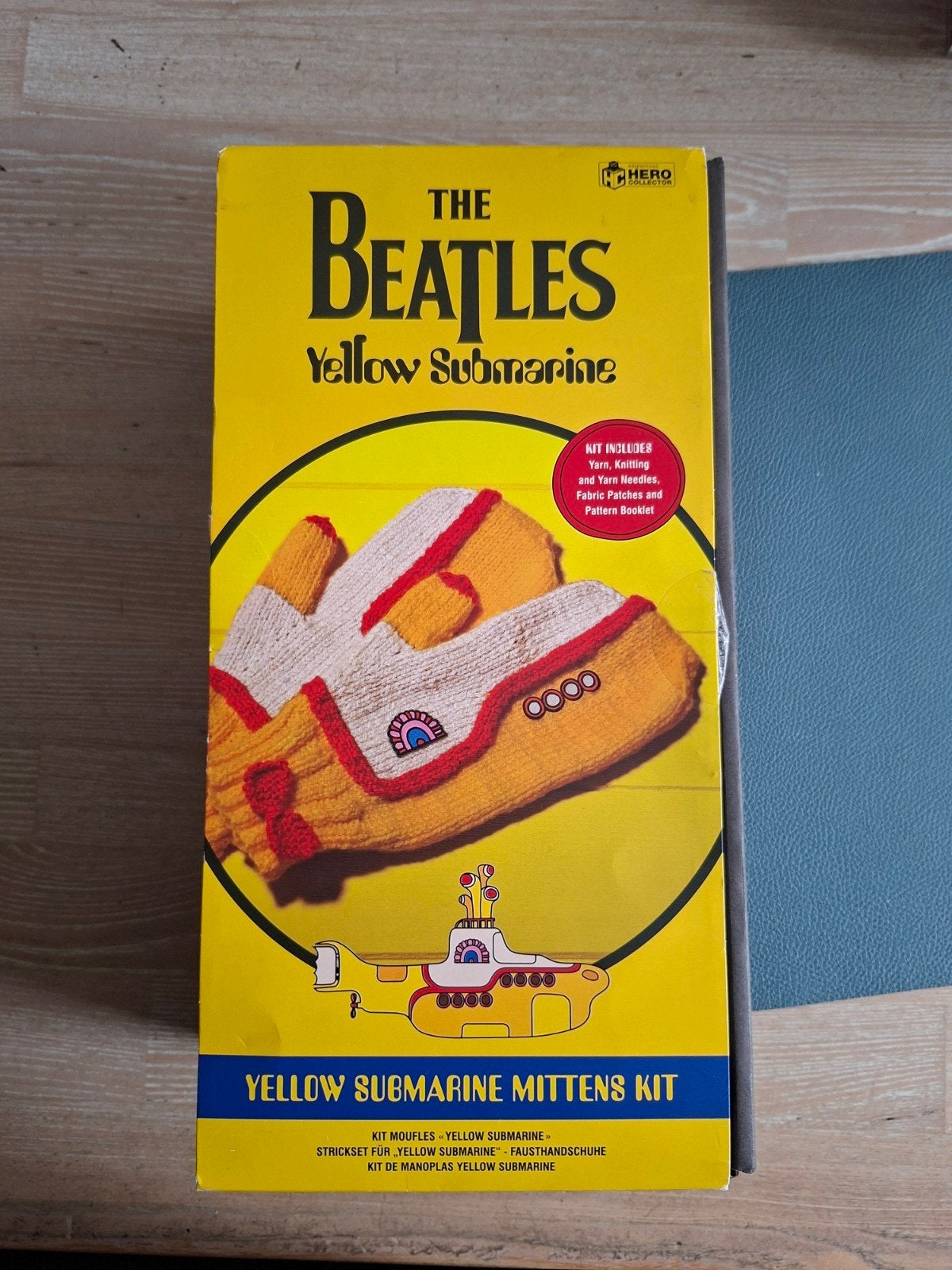 the beatles yellow submarine handschoenen, Ophalen of Verzenden, Zo goed als nieuw