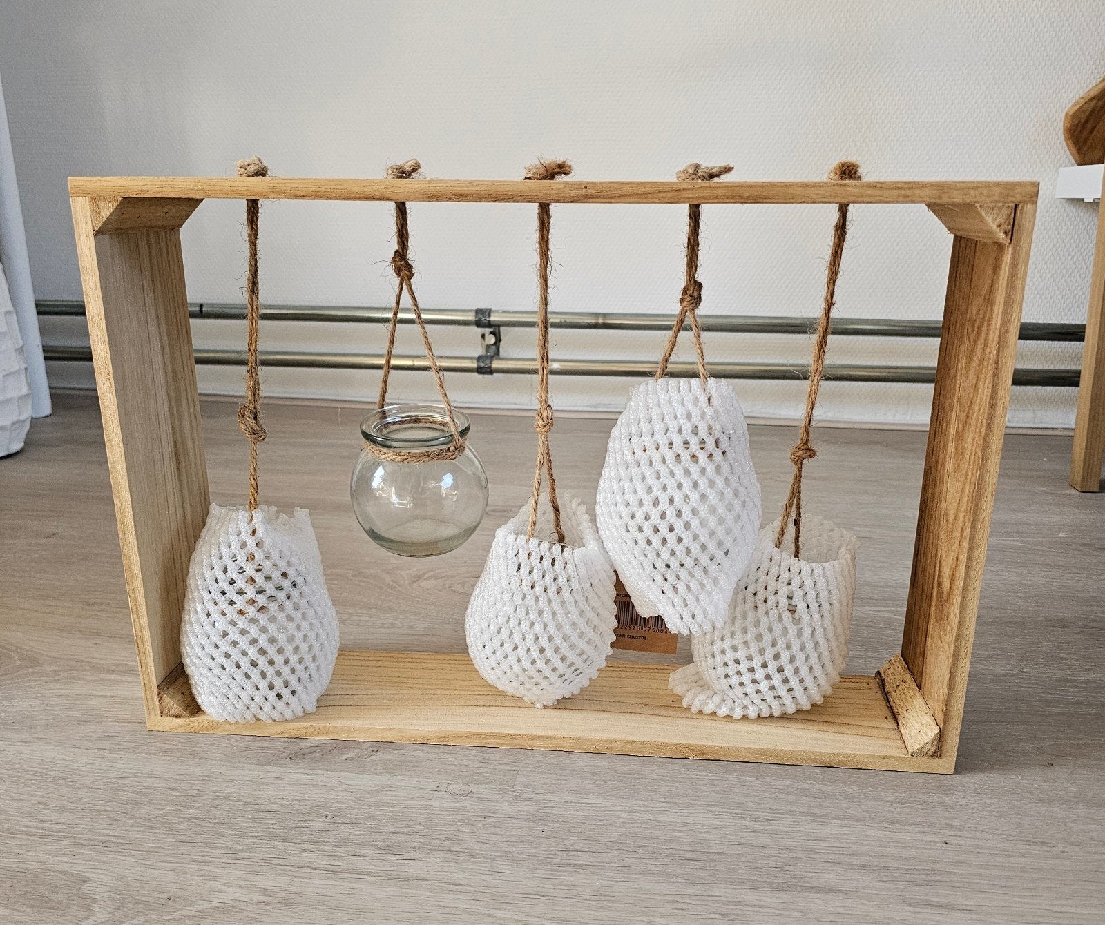 Houten kistje met glazen potjes aan jute touw, Huis en Inrichting, Glas, Ophalen, Nieuw, Bruin
