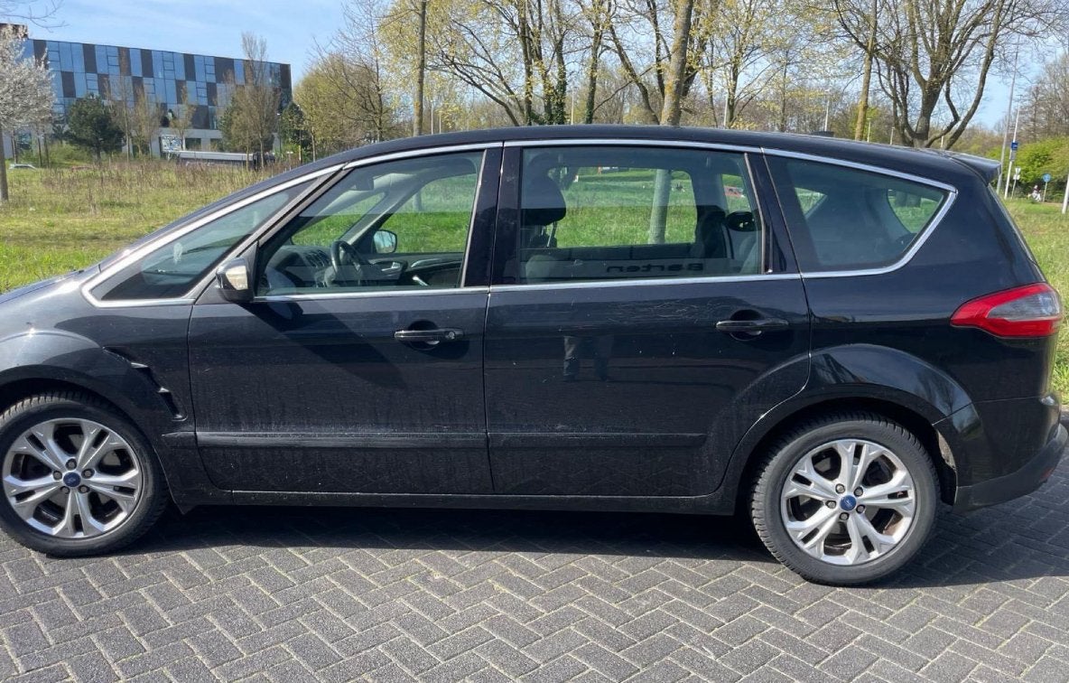 Ford S-Max 1.6 Scti Ecoboost 7 pers clima navi trekhaak, Voorwielaandrijving, 1596 cc, Zwart, 4 cilinders
