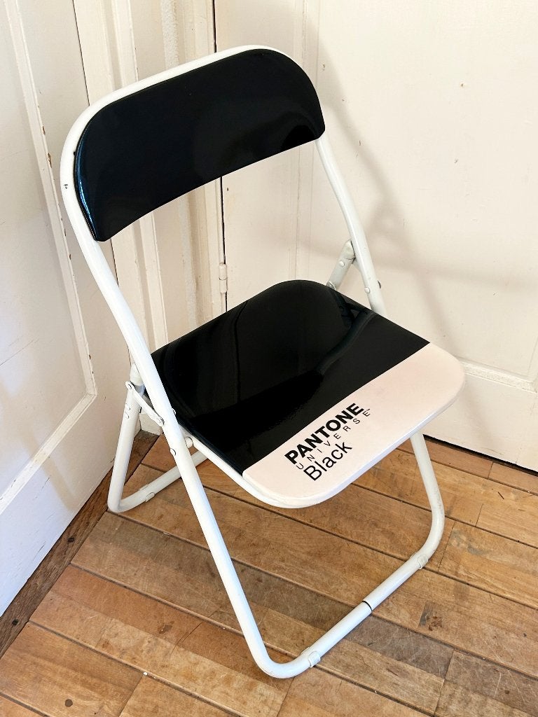 Seletti Pantone klapstoel, Pantone Universe Black, wit/zwart, Huis en Inrichting, Ophalen, Zwart, Eén, Seletti Italiaans Design
