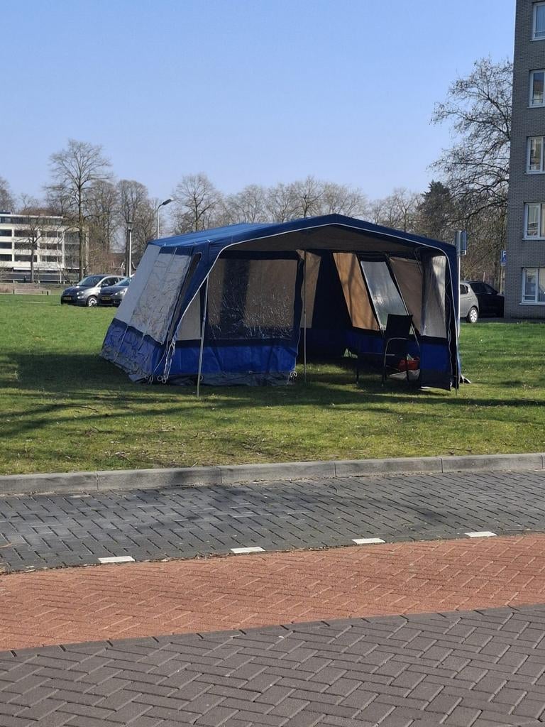 Zeer goede staat bungalow tent 6 personen, Caravans en Kamperen, Tenten, Gebruikt, Ophalen