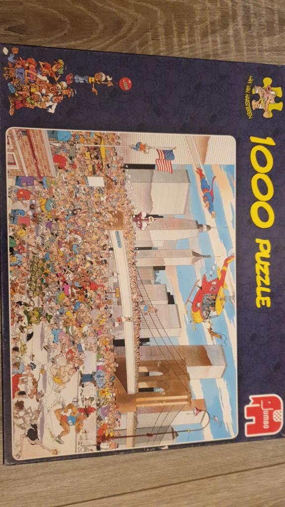 Puzzel, Jan van Haasteren  - new York marathon 1000 stukjes, Hobby en Vrije tijd, Denksport en Puzzels, Ophalen of Verzenden, 500 t/m 1500 stukjes