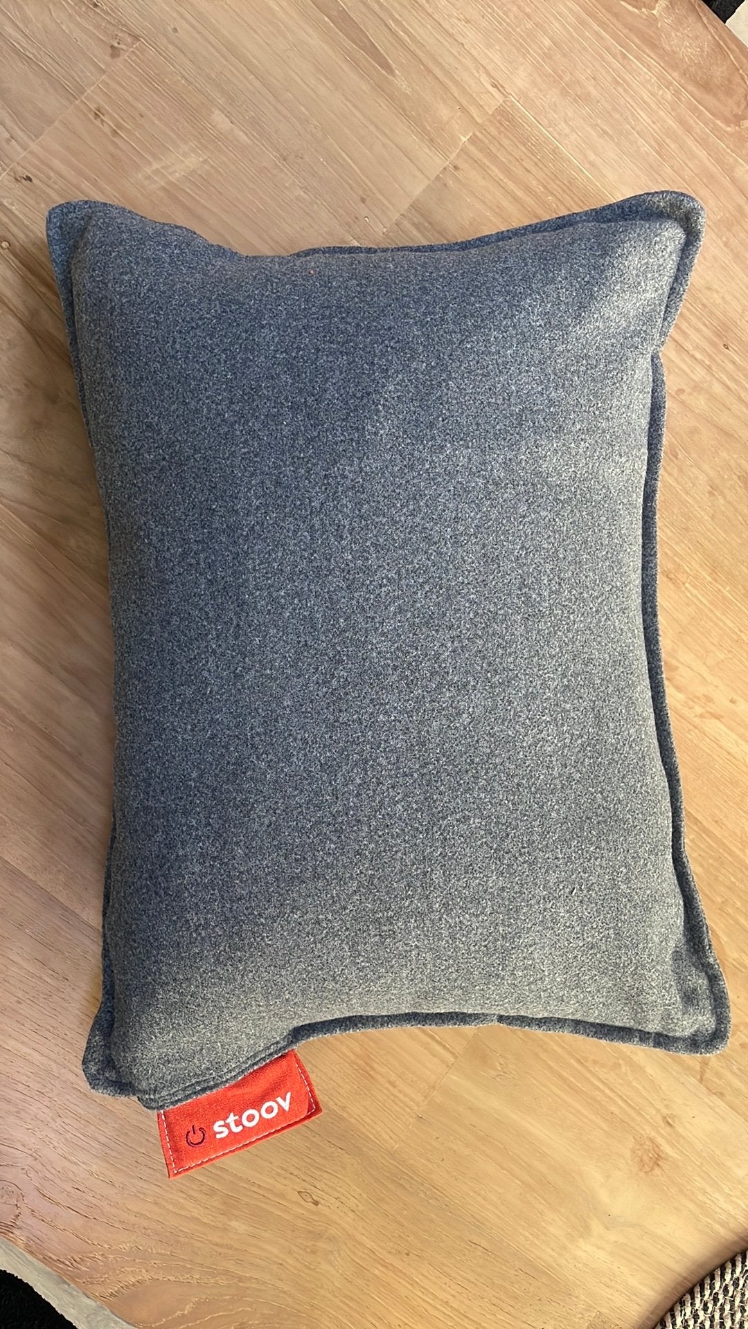 Stoov warmtekussen Grijs, Huis en Inrichting, Woonaccessoires | Kussens, Ophalen of Verzenden, Zo goed als nieuw, Grijs, Rechthoekig