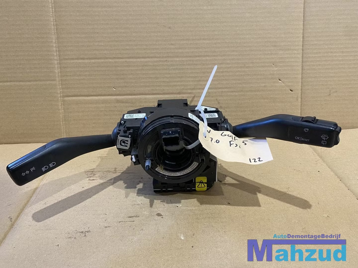 GOLF 5 Combischakelaar knipperlicht ruitenwisser sleepring, Auto-onderdelen, Gebruikt, Volkswagen, Volkswagen AG, Berliner Ring 2
38440  Wolfsburg, DE
