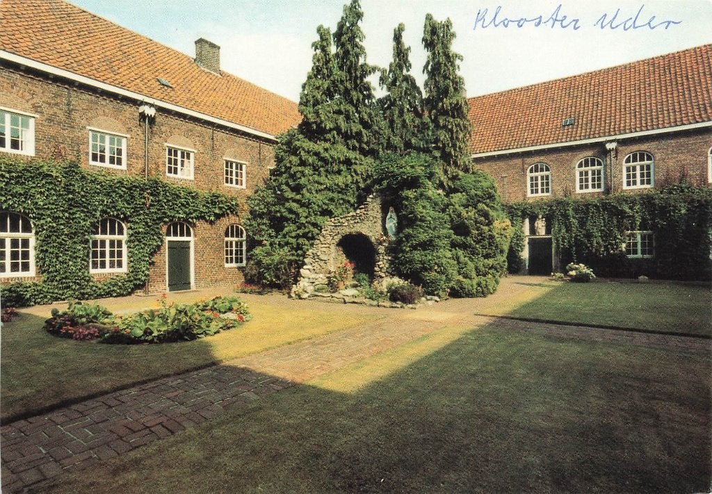 Uden, Binnentuintje Birgittenessenabdij, Ophalen of Verzenden, 1980 tot heden, Ongelopen, Noord-Brabant