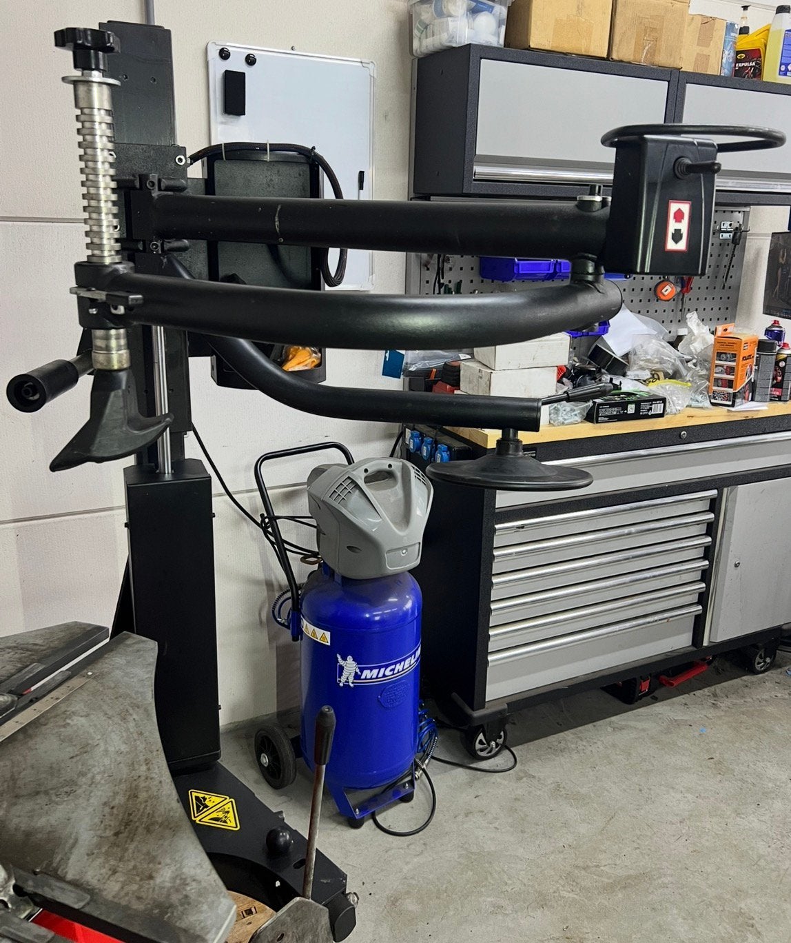 Bandenapparaat bandenmachine tot 24 inch met hulparm WEBER, Auto diversen, Autogereedschap, Ophalen, Hooghwerff banden & velgen