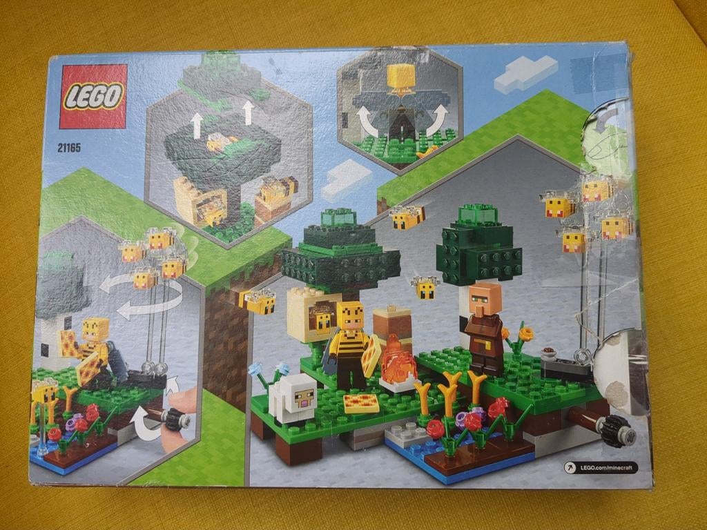 LEGO Minecraft 21165 De Bijenboerderij, Kinderen en Baby's, Speelgoed | Duplo en Lego, Gebruikt, Ophalen of Verzenden