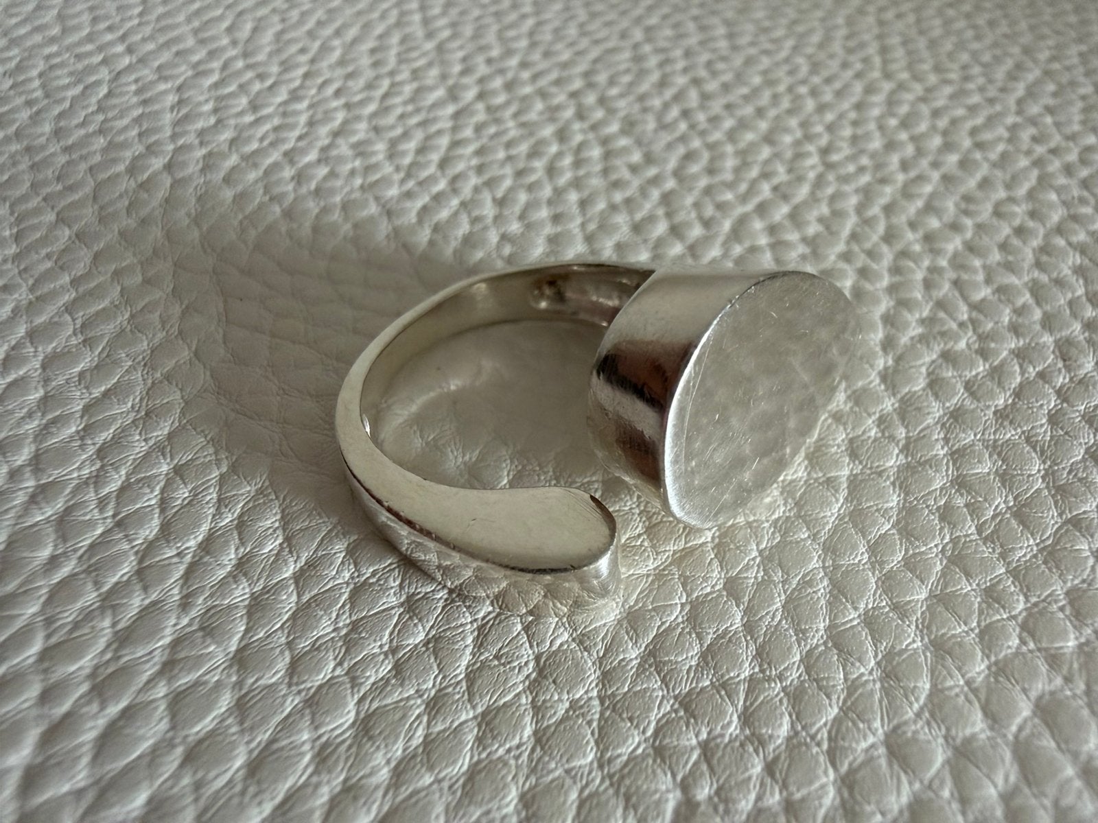 H159/Vintage prachtige ring gesigneerd Scandinavië 17, Gebruikt, Verzenden, X, Dame