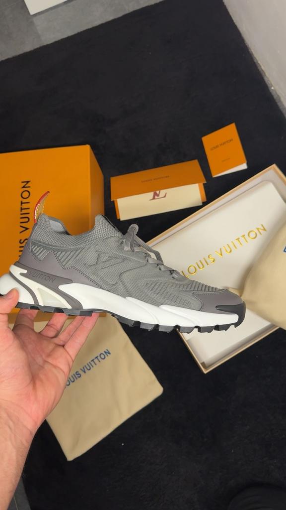 Louis vuitton sneakers grijs, Ophalen of Verzenden, Zo goed als nieuw, Grijs