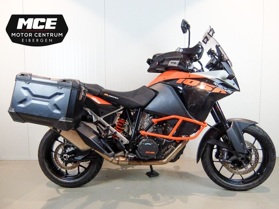 KTM 1050 ADVENTURE (bj 2015), Motoren, 2 cilinders, KTM, Bedrijf, Onbekend