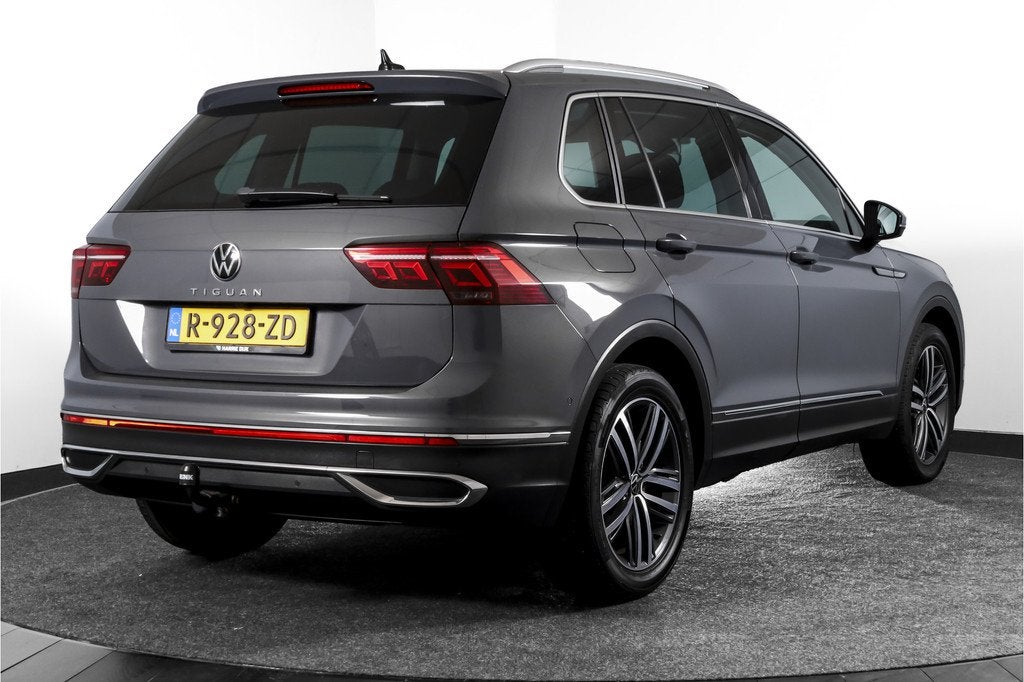 Volkswagen Tiguan 1.5 TSI 150 PK Life Business | Trekhaak |, Auto's, Euro 6, 4 cilinders, Automatische klimaatregeling, SUV of Terreinwagen