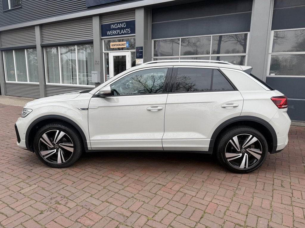 Volkswagen T-Roc 1.5 TSI R-Line Dealer onderhouden 2024 km 2, Auto's, 4 cilinders, 150 pk, Blauw, Bedrijf