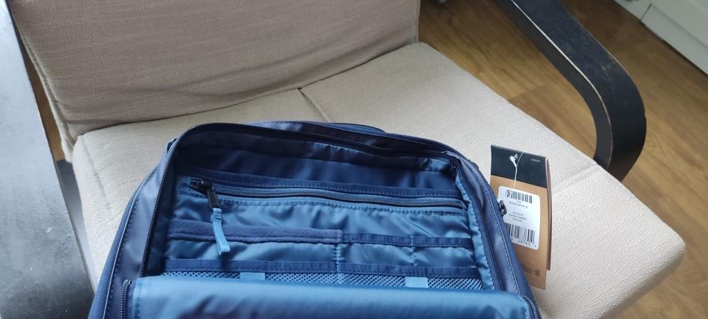 The North Face Base Camp Voyager Daypack - Donkerblauw, 25 tot 40 cm, Nieuw, Ophalen of Verzenden, Waterdicht