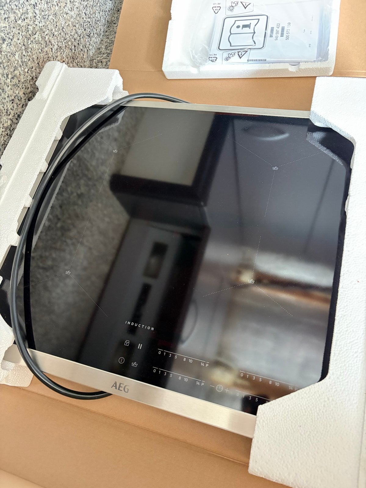 Nieuwe AEG inductiekookplaat IAE64411XB - Inbouw, Witgoed en Apparatuur, Kookplaten, Nieuw, Inbouw, Inductie, 4 kookzones