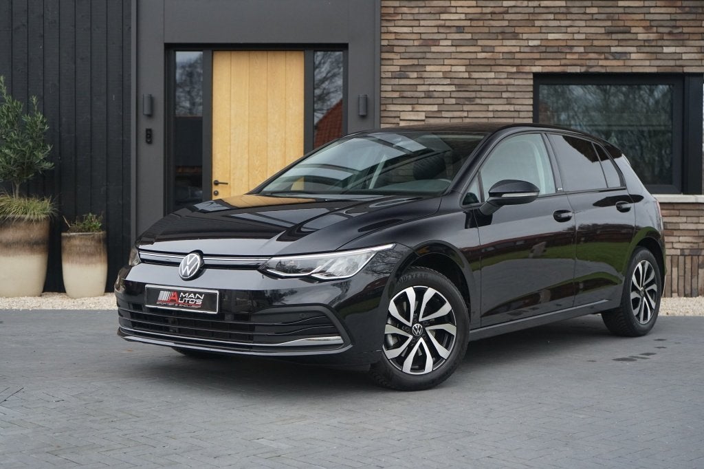 Volkswagen Golf Active trekhaak (bj 2021), Auto's, Stof, Gebruikt, Euro 6, Origineel Nederlands