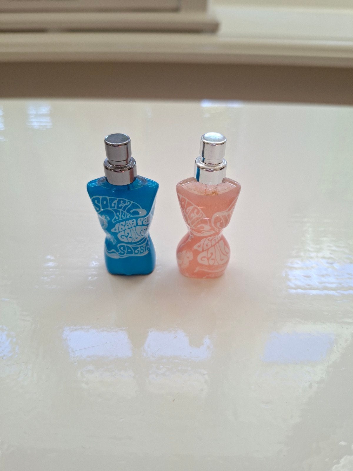 Jean paul gaultier miniaturen, Ophalen of Verzenden, Nieuw, Miniatuur, Gevuld