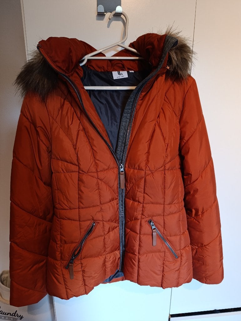 Dames winterjas maat M, Maat 38/40 (M), Overige kleuren, Verzenden, Zo goed als nieuw