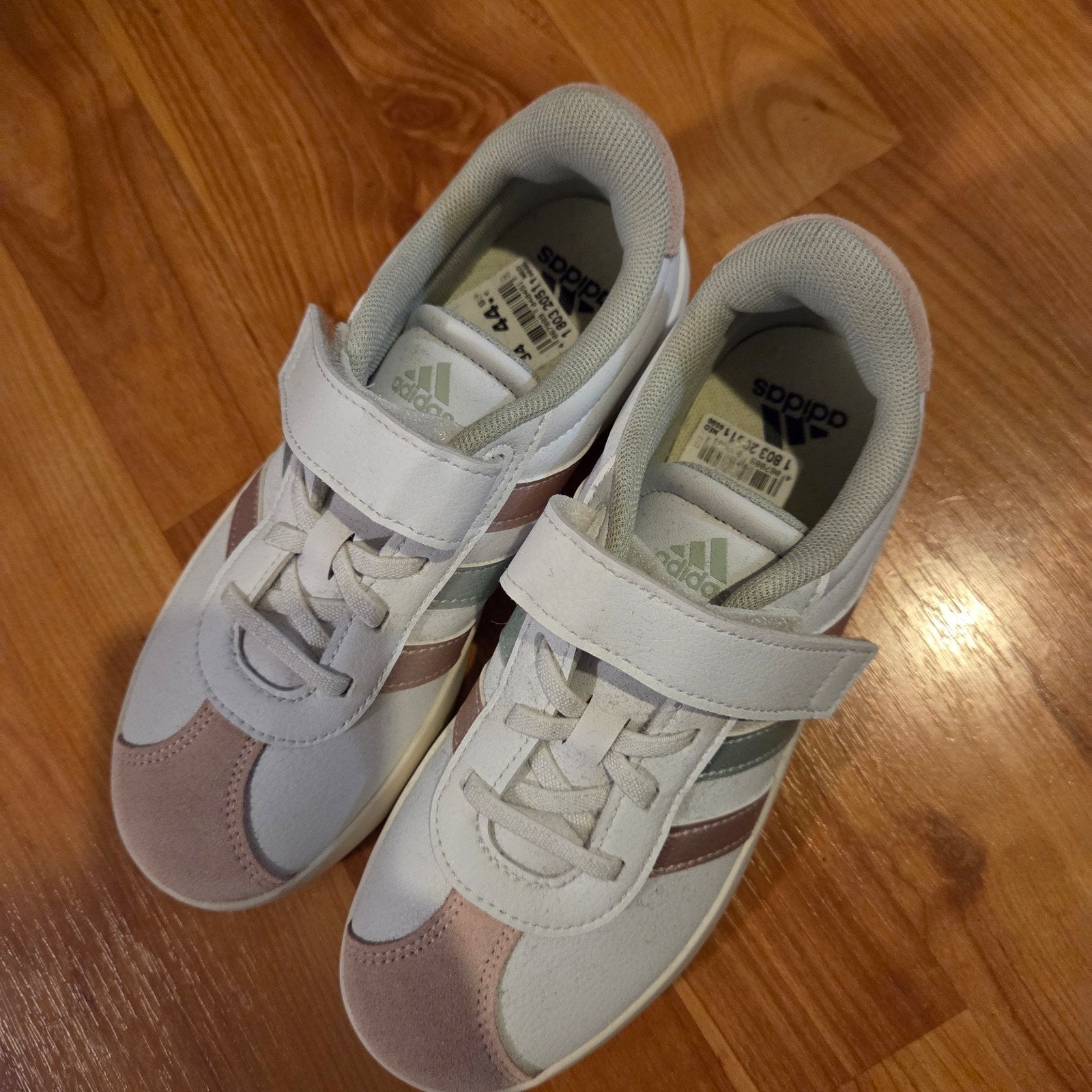 Adidas maat 34 nieuw, Ophalen of Verzenden, Nieuw, Meisje, Schoentjes