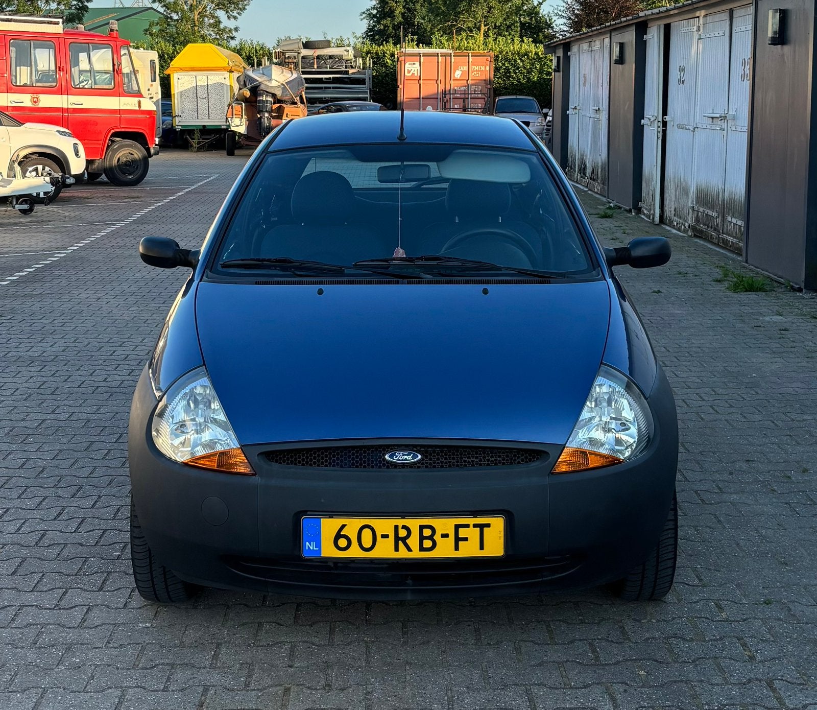 Ford Ka 1.3 I 44KW 2005 Blauw, Auto's, Ford, Voorwielaandrijving, 1299 cc, 31 €/maand, 4 cilinders