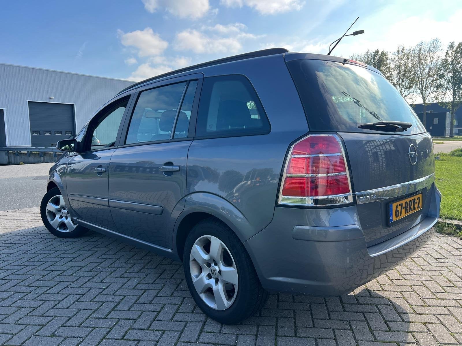 Opel Zafira 1.8 Business 7Persoons Automaat Airco, Stof, Gebruikt, Zwart, 4 cilinders